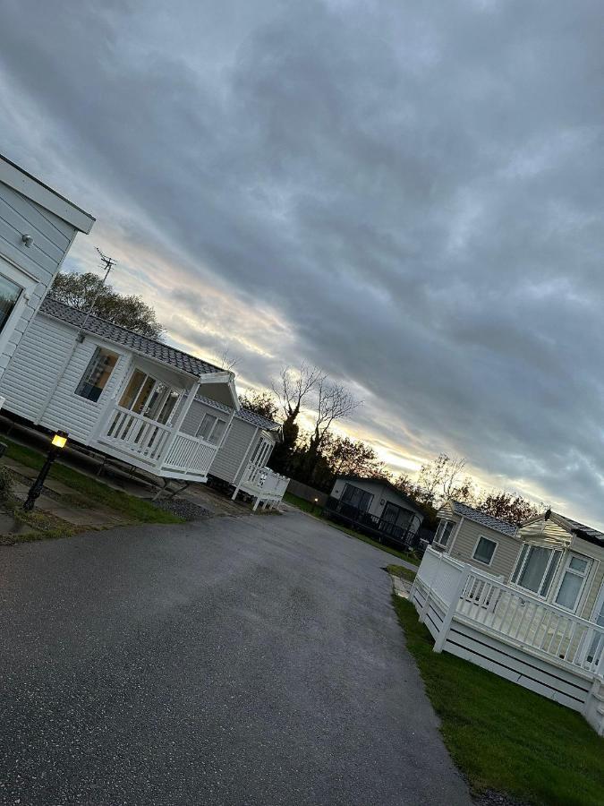 Willa Luxurious 6 Berth Swift Bordeaux On Lyons Robin Hood Rhyl Meliden Zewnętrze zdjęcie