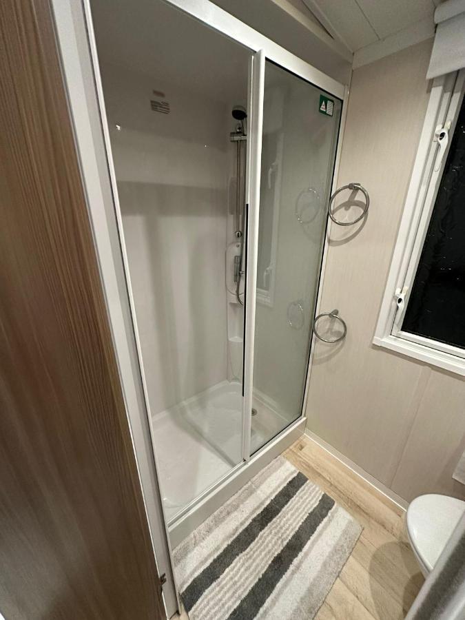 Willa Luxurious 6 Berth Swift Bordeaux On Lyons Robin Hood Rhyl Meliden Zewnętrze zdjęcie
